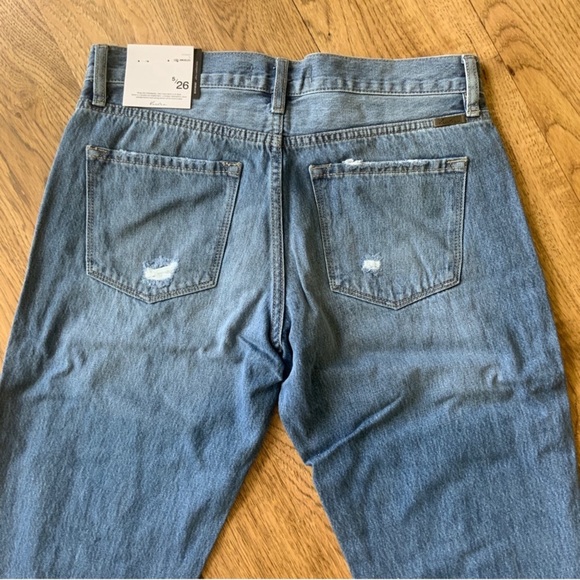 Kancan Mid-Rise Boyfriend Medium Wash Distressed Relaxed Fit Jeans Women’s NWT - Picture 11 of 14